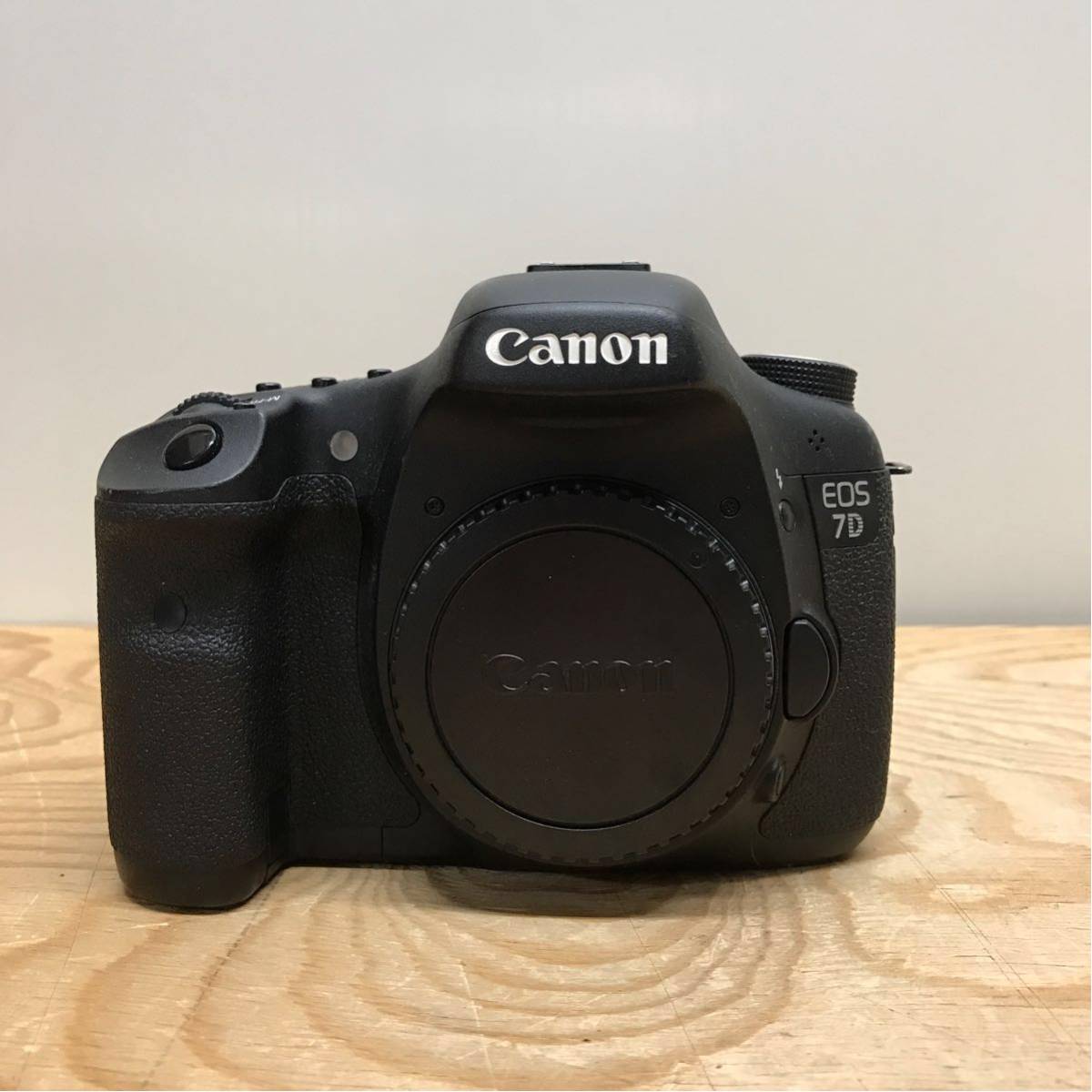 ☆初心者最適☆キャノンデジタル一眼 Canon EOS kiss digital シルバー