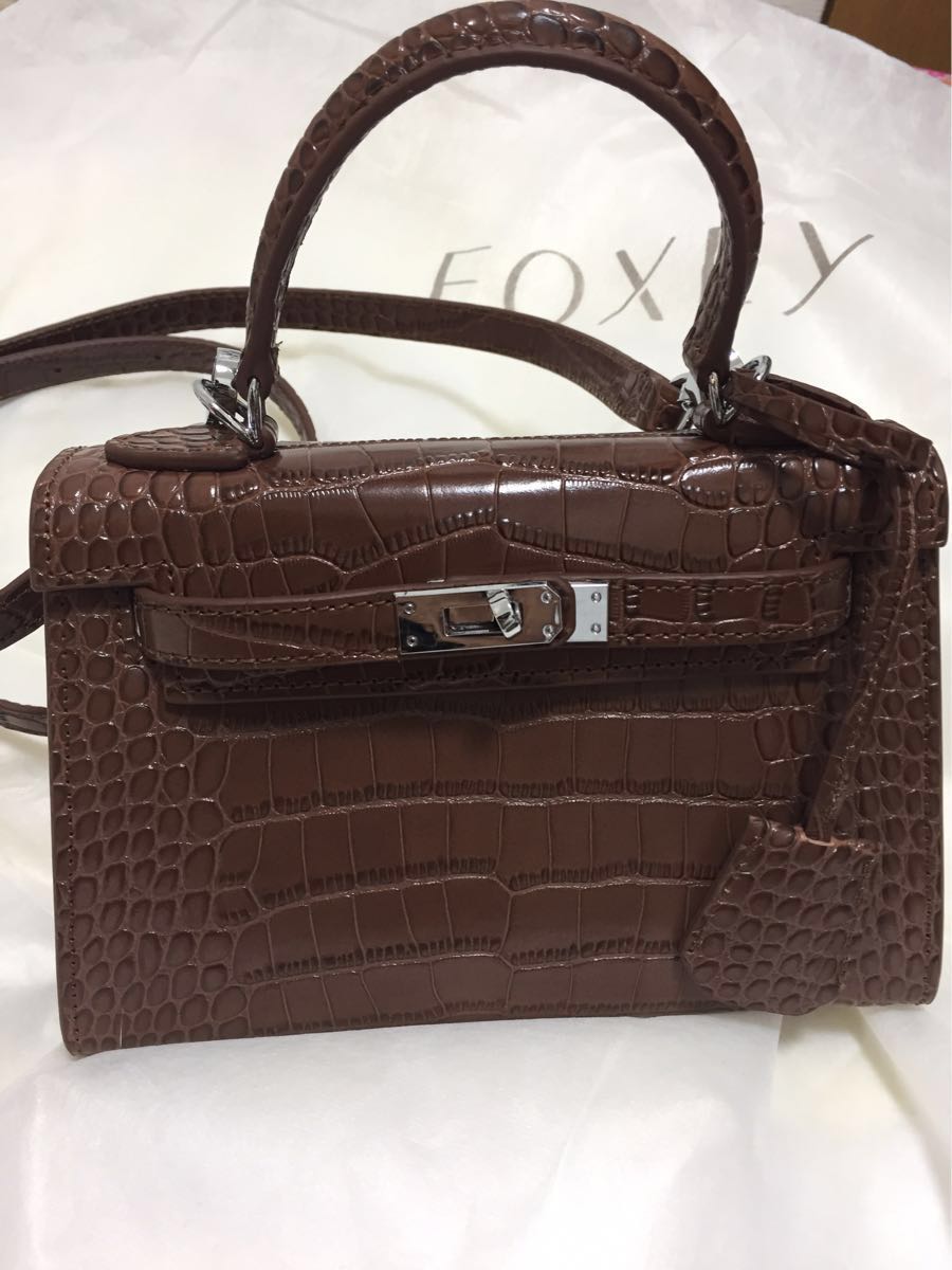 ミニケリー風 上品皮バッグ foxey好きな方にオススメクロコ風ミニバッグ新品未使用 ケリー バッグ ミニケリー 風（バッグ｜バッグ・小物・ブランド雑貨）の通販 foxey好きな方にオススメクロコ風ミニ FOXEYのフリマアイテム一覧