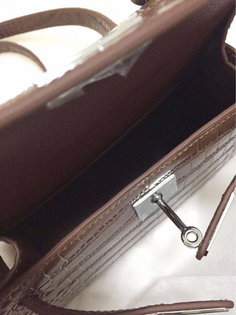 ミニケリー風 上品皮バッグ foxey好きな方にオススメクロコ風ミニバッグ新品未使用 ケリー バッグ ミニケリー 風（バッグ｜バッグ・小物・ブランド雑貨）の通販 foxey好きな方にオススメクロコ風ミニ FOXEYのフリマアイテム一覧