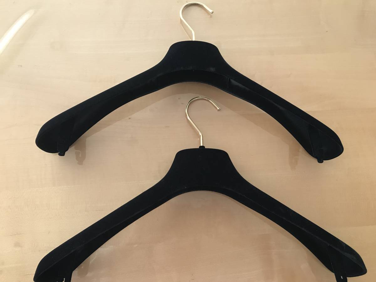 CHANEL シャネル黒ベロアハンガー 2個セット - シャネル No.21