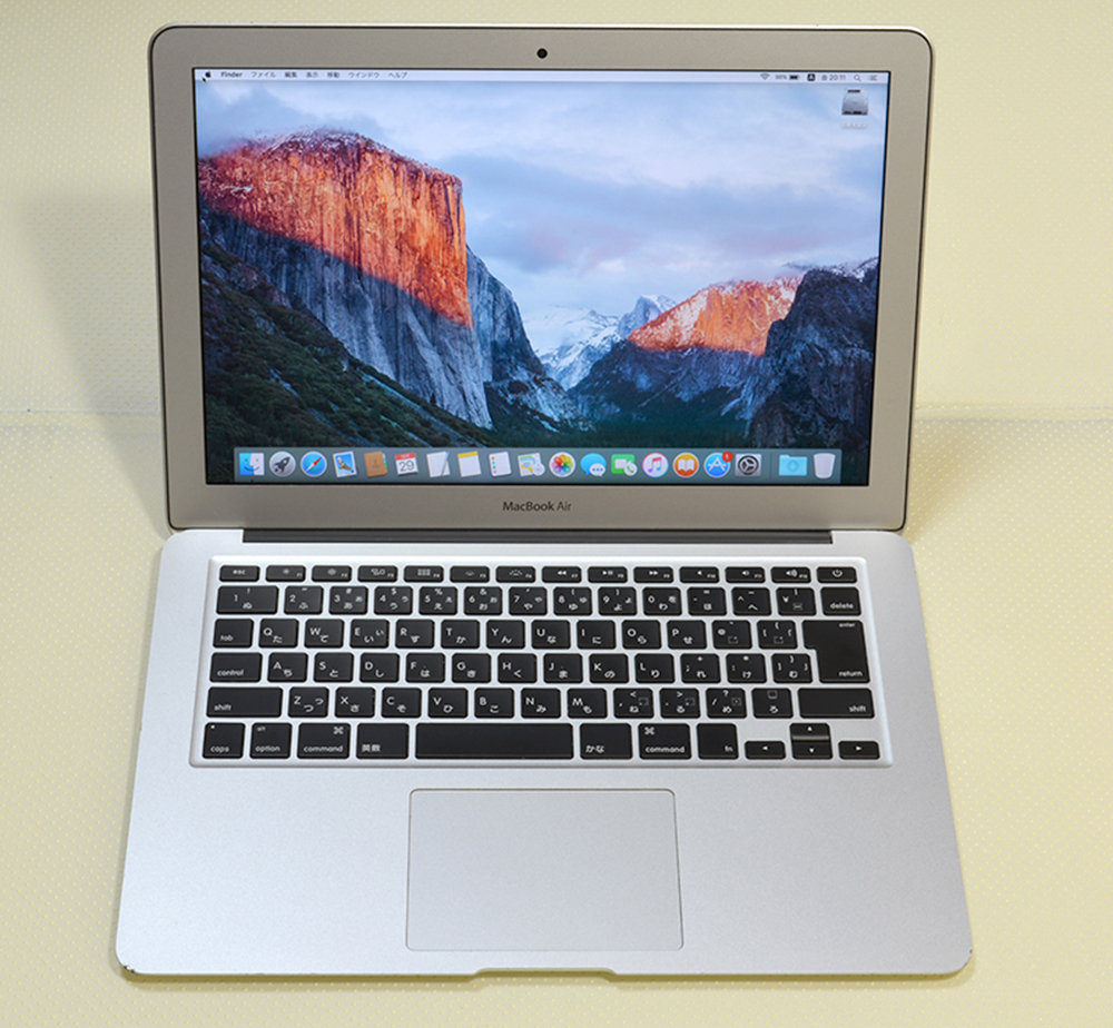 Apple MacBook Air 13インチ Early 2015 / 1.6GHz / 4GB / 256GB