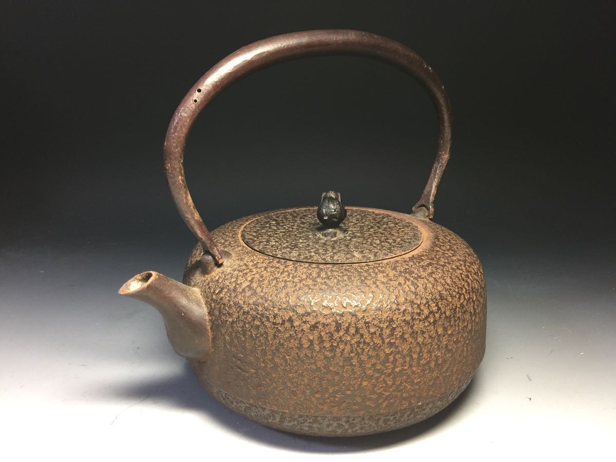 南部 鉄瓶 R33□時代 煎茶道具 名品南部鉄器平丸型老鉄瓶□ZX124