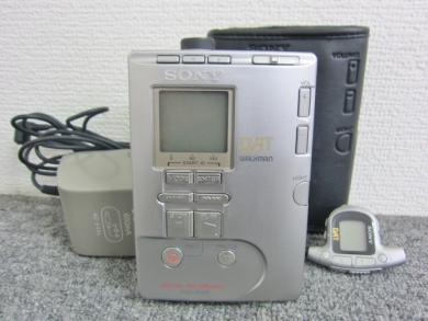 C09999 SONY レコーディングDATウォークマン TCD-D100 現状品 【公式通販】