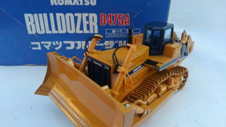 KOMATSU 1/50 コマツ ブルドーザ D475A 【公式通販】