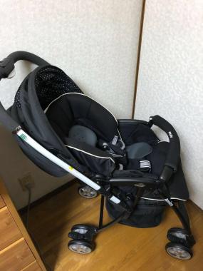 【美品】ベビーカー アップリカ エアリア ラクーナ