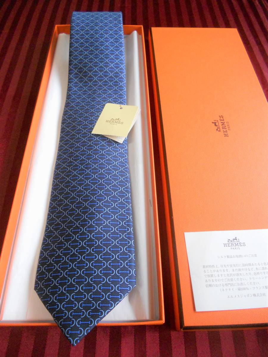 贈答OKタグ付き新品 エルメスＨ柄ネクタイ　馬具（ビット）柄　ネイビー
