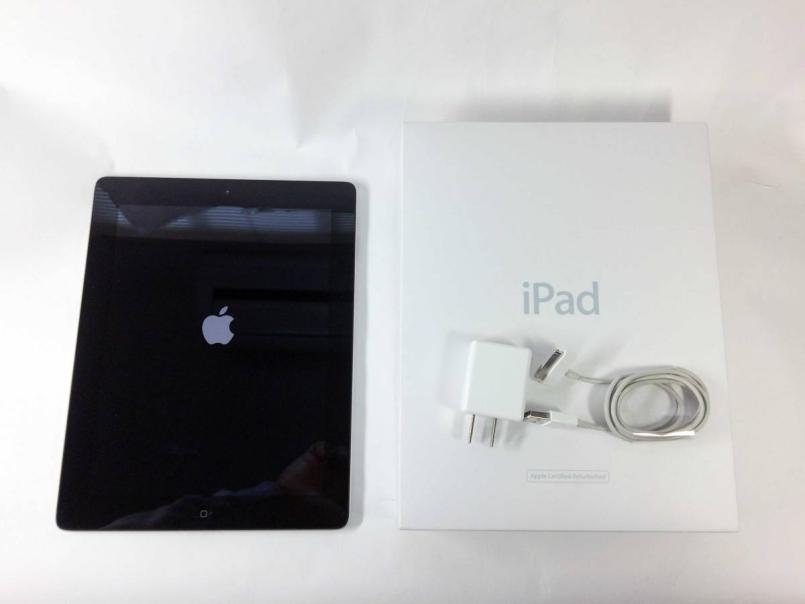 ◎中古 Apple iPad3 第３世代 Wi-Fi 64GB ブラック FC707J/A◎