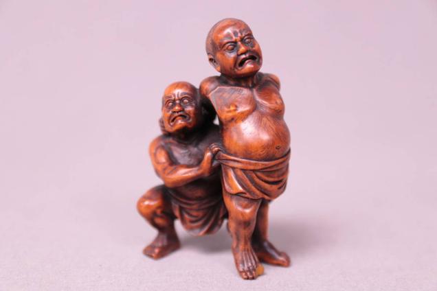 正勝銘 猿親子根付 黄楊木彫 木彫り 置物 骨董 古玩 旧蔵 WWWT056 【1円