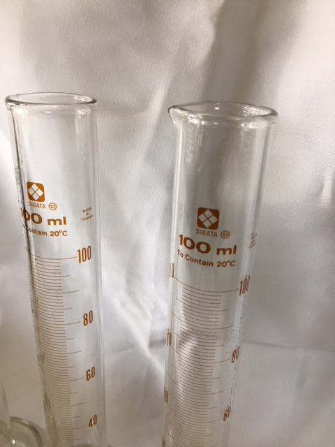 メスシリンダー100ml×3 [理化学実験用品]　 B183-348_3