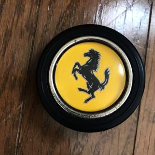 当時物 ビンテージ ホーンボタン フェラーリ308 GT4？ 旧車 検索