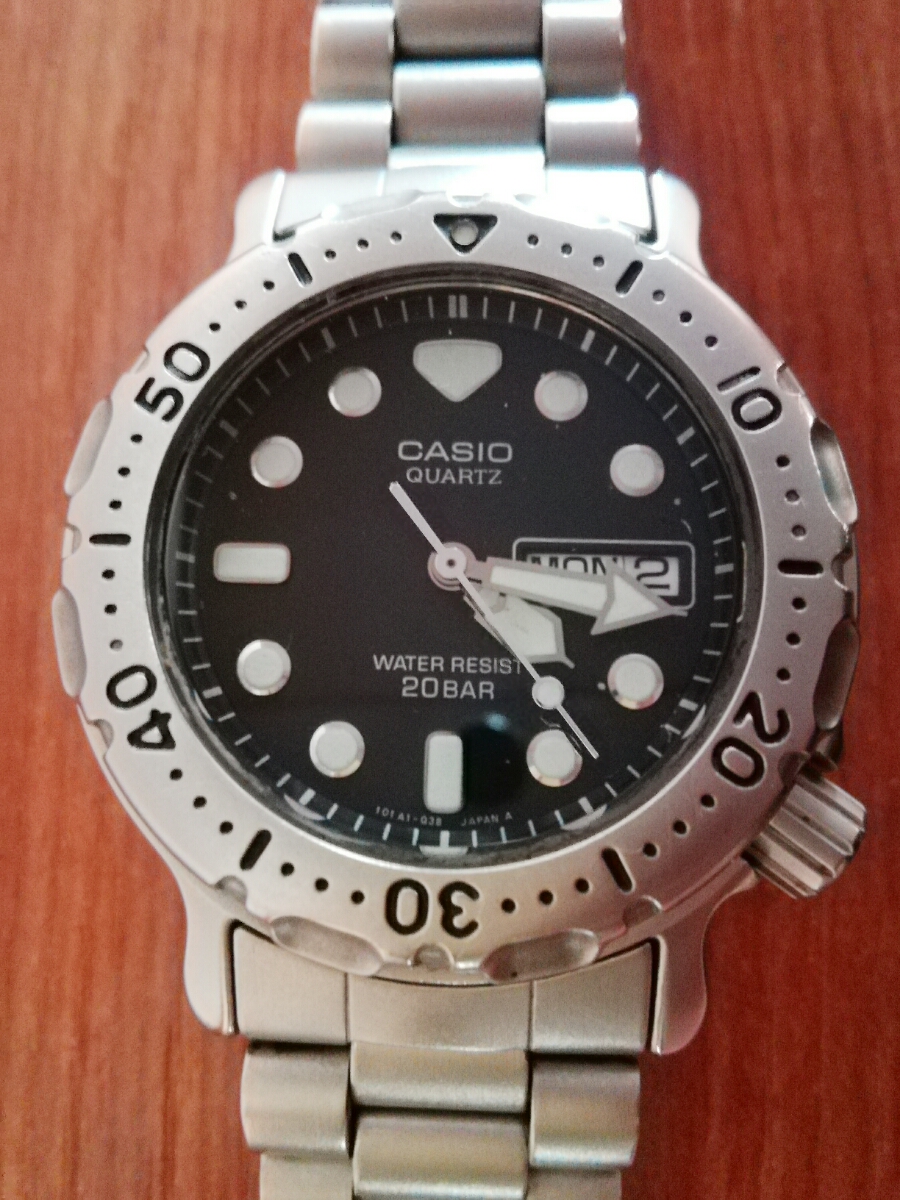 CASIO カシオ MD-704 オールドダイバー クォーツ式 メンズ腕時計 稼働 