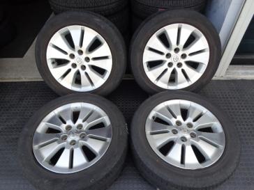 トヨタ　アルファード純正アルミ　225/55Ｒ17　ＧＯＯＤＹＥＡＲ　2013年製　225-55-17
