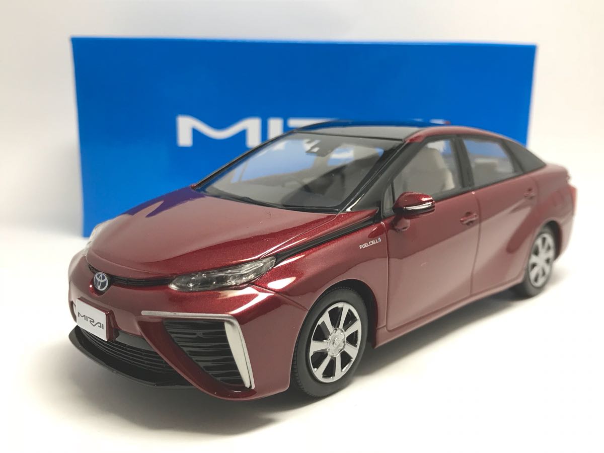 MIRAI トヨタ ミニカー 非売品 1⁄30 カラーサンプル ミライ 色見本 2NM