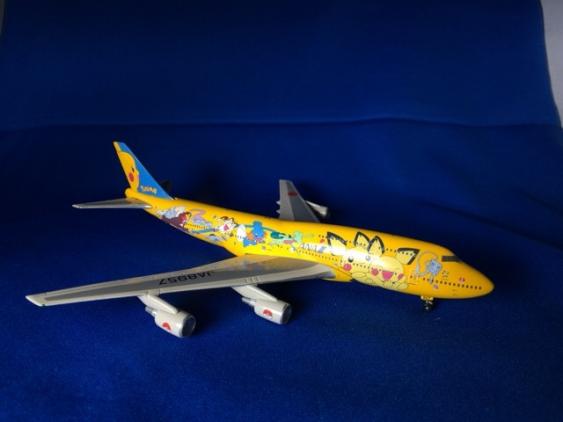 ANA JA8957 Boeing 1:400 - 747-400D All Airways Nippon B747-400
