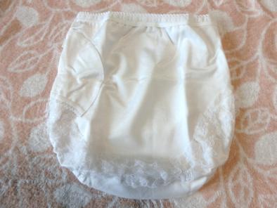 未使用★（数量3）エレッセ★アンダースコート★ボールポケット付き★白L