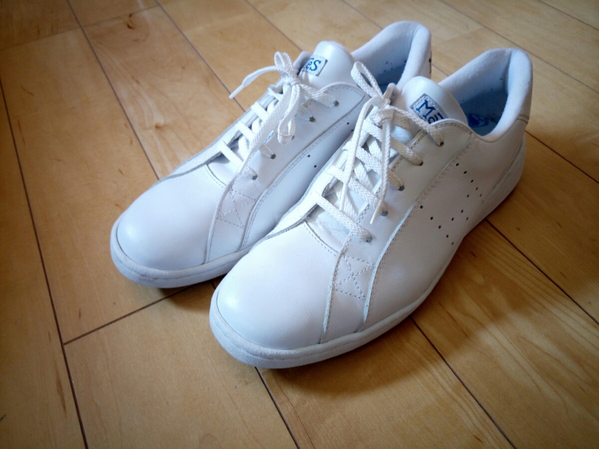 美品　MATES スニーカー　マテス　42　27cm 白　ホワイト