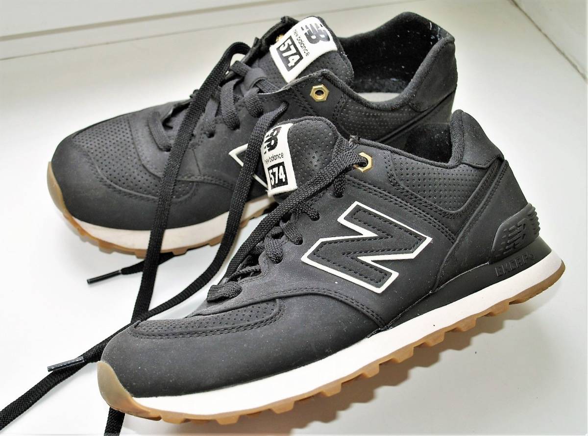 売切れ展示品SALE/New Balance/ アウトドアーML574HRD/黒/25.5cmメンズ