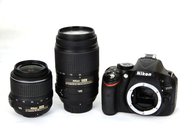 Nikon D5200 デジタル一眼レフダブルズームカメラセット Nikon D5200