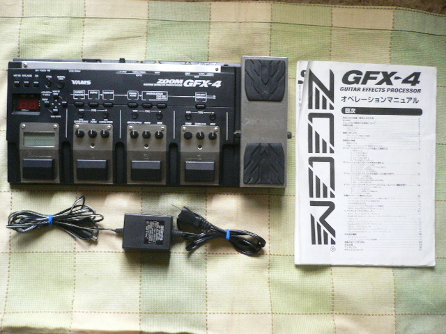 ZOOM GFX-4 Guitar Effects Processor/ズーム ギター・エフェクツ