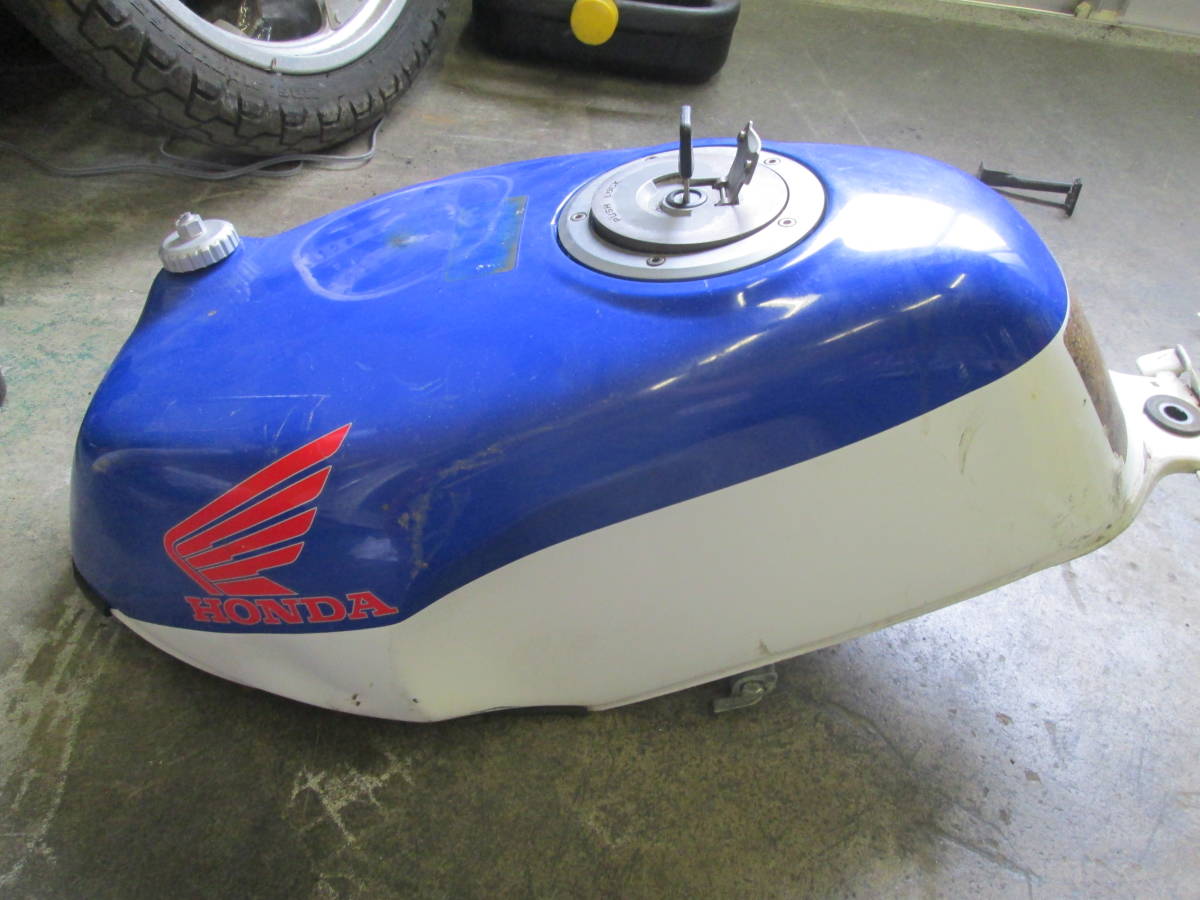 NSR50 ガソリンタンク 青 多少錆び有り 中古 HONDA NSR50 NSR50、80用