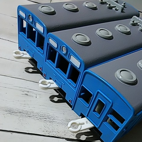 プラレール「103系 通勤電車 スカイブルー」