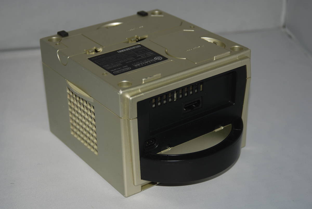 ゲームキューブ本体（ゴールド） ゲームキューブ NGC