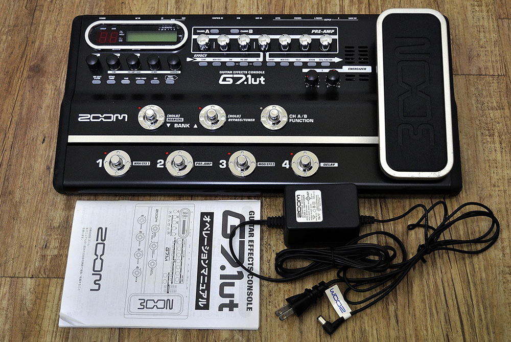 【良品】ZOOM G7.1ut マルチエフェクター　純正アダプター付き 大阪正規品 ZOOM◇マルチエフェクター【G7.1ut】アダプター付/真空管