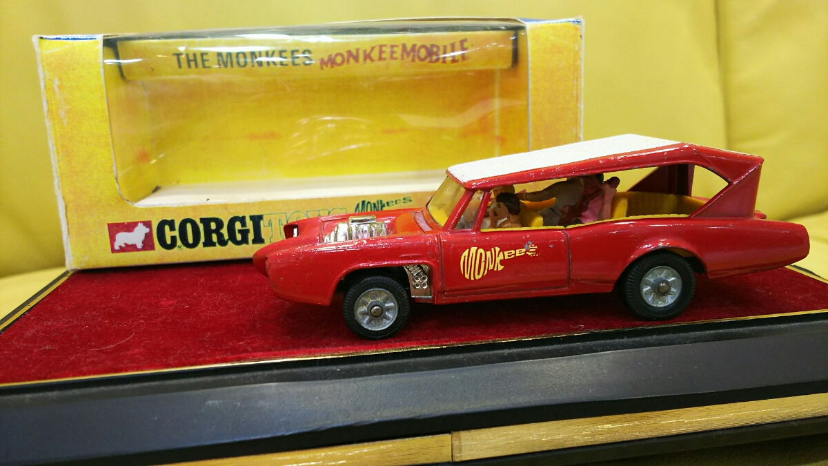 20世紀ハイツ:1960年代のコーギートイ | Corgi & : 青い目の 