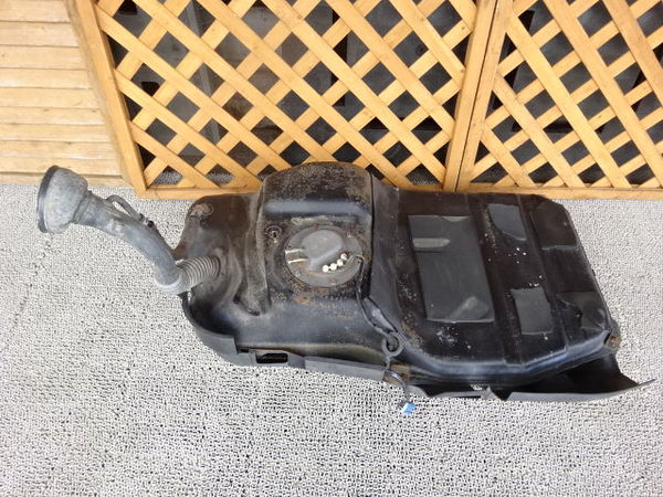 日産純正 S13 シルビア RPS13 180SX SR20DET 燃料タンク 日産純正 S13 シルビア RPS13 180SX SR20DET 燃料タンク