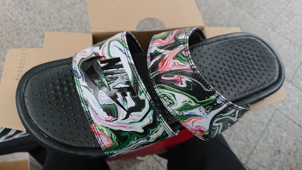 お得，定番人気 NIKE ナイキ べナッシ BENASSI JDI MISMATCH ミスマッチ wmns duo ultra slide 28cm us11 白黒 デュオ ウルトラ(28.0cm以上)｜売買されたオークション情報、yahooの商品情報をアーカイブ公開 - オークファン 28.0cm以上