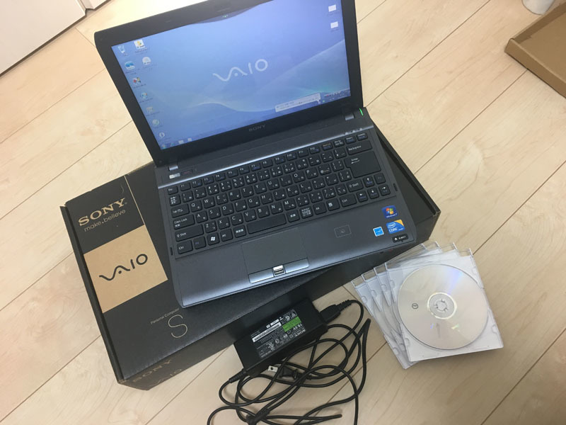 VAIO Sony SONY Vaio 4GB VPCS119FJ VPCS119FJ⁄B i3 | - Laptop 