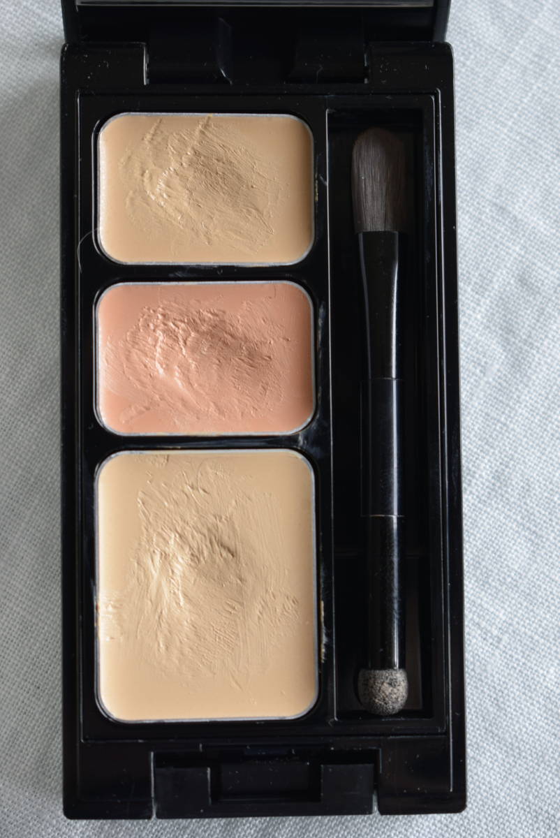 ETVOS(エトヴォス) ミネラル(3色)コンシーラーパレット(3.1g) 中古(数回使用)外箱あり/ONLINE STOREより購入(4/23出荷分)_3
