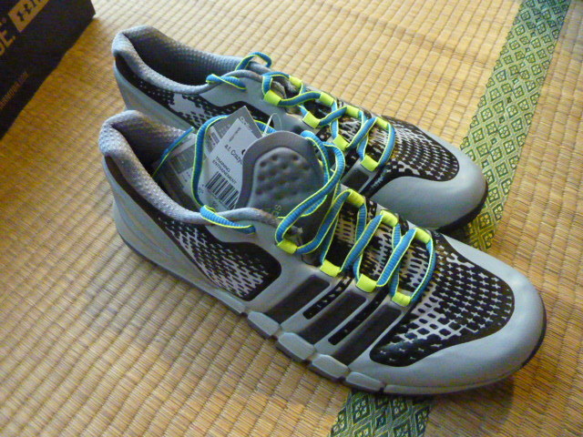 【2026，セール】 タグ付き /元箱つき adidas a.t.クレイジークイックTR クレイジートレイン系列 グレー スポーツクラブ ジムトレーニング 28cm(シューズ)｜売買されたオークション情報、yahooの商品情報をアーカ 男性用