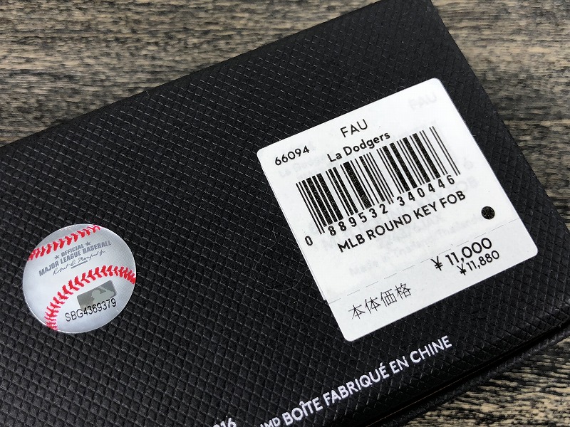 【限定数格安即決奉仕】定価￥11000→￥3000！★★新品★★ New！COACH コーチ×MLB コラボ メタル＆レザー キーリング付き キーホルダー
