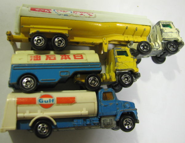 1970 80年代 トミカ 9台 ふそう トラック 日産ディーゼル トラック 日野 セミトレーラー アメリカン トラック 箱無し 黒箱青箱 日本製 商用 車 公用車 売買されたオークション情報 Yahooの商品情報をアーカイブ公開 オークファン Aucfan Com