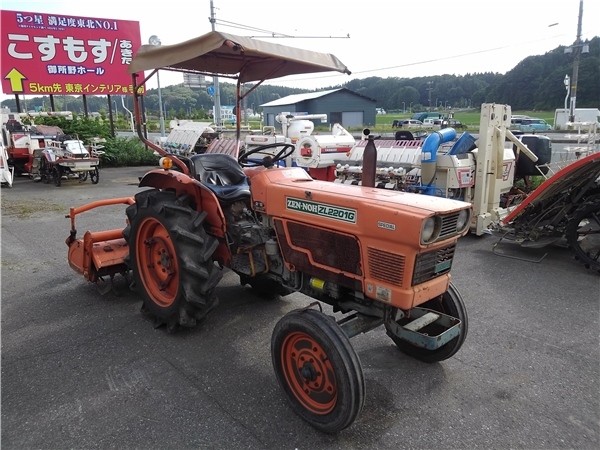 楽吉左衛門 慶入 鶴ノ画赤茶碗／共箱／楽吉左衛門十三代 惺入 十一代
