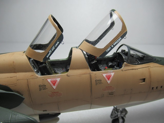 モノグラム 1/48 F-105G ワイルドウィーゼル 完成品 【公式通販】