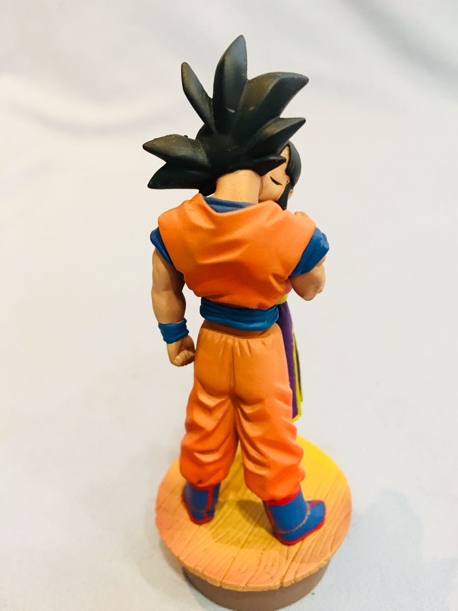 ドラゴンボールカプセル 約束のキス 孫悟空&チチ カラー未開封