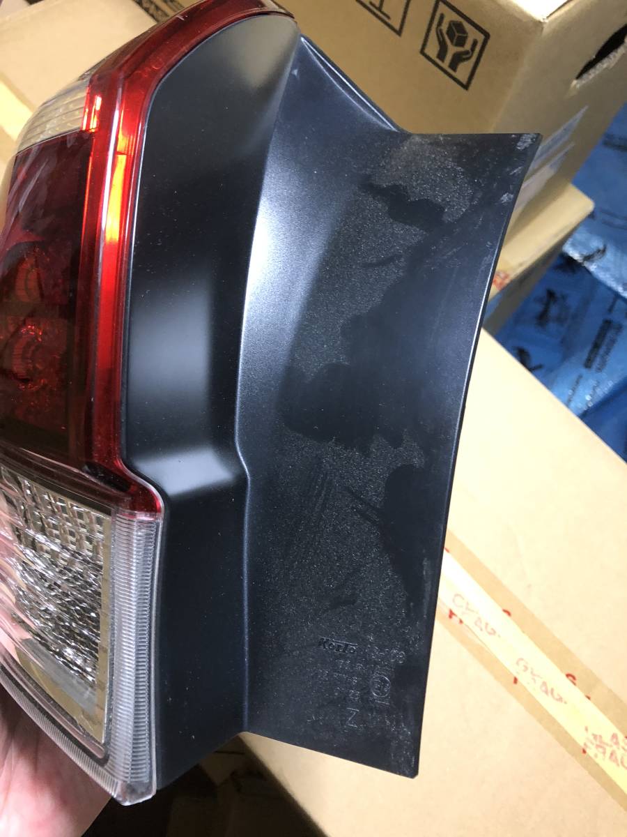 トヨタ純正 NRE161G カローラフィールダー テールランプ左 KOITO 13