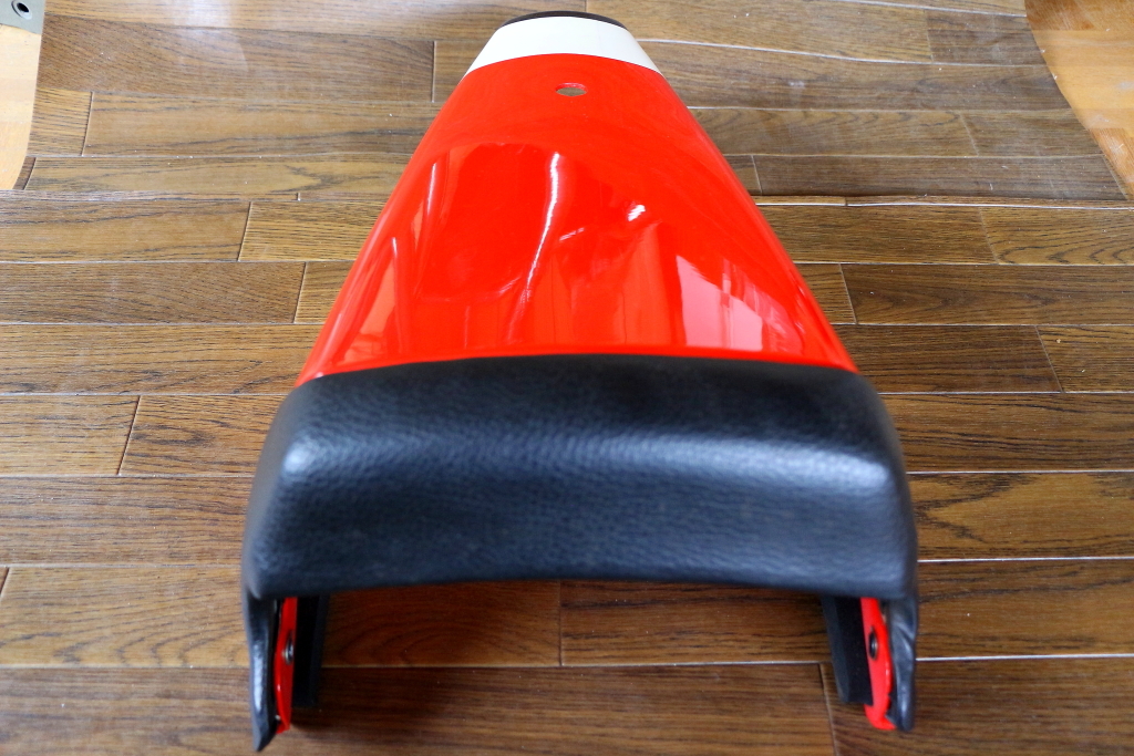 ◇◇激レア当時物！ホンダVF750F未使用シングルシートカウル◇◇