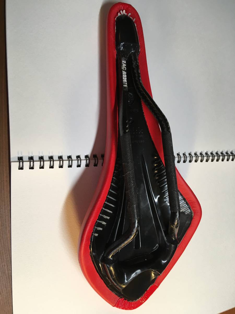 ★fi’zi:k　ARIONE　フィジーク　アリオネ　カーボン　BRAIDEDレール　日本未発売モデル　レッド_3