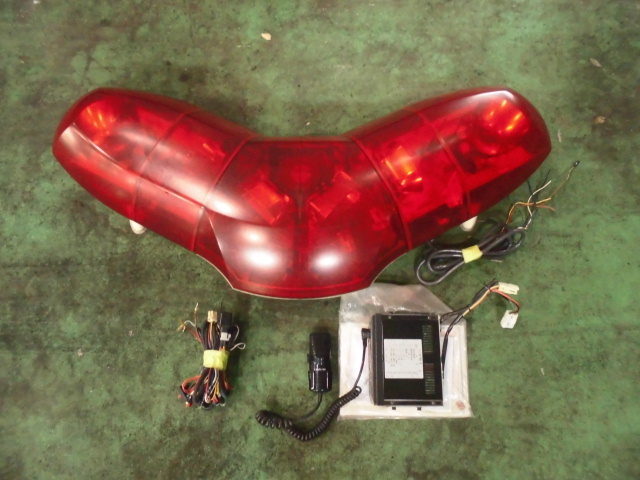 パトライト 赤灯 回転灯 AXS-12LKF 電子サイレンアンプ付き SAP-500RBK