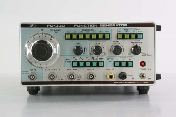 DW]USED IWATSU FG-330 FUNCTION GENERATOR 0.01Hz-1MHz