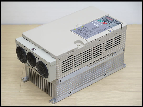 安川 CIMR-AB2A0030FAA コンバータ 5.5/7.5KW 2 YASKAWA/安川電機 7.5kW/5.5kW インバーター V1000 三相200V 標準品