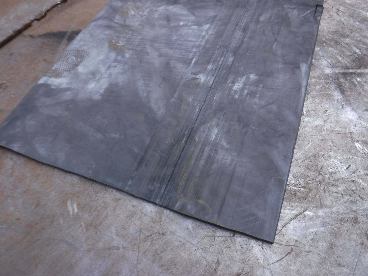 №085　泥除け　ゴム　ゴムマット　シート　幅580㎜　糸入り頑丈　厚み7㎜　コンベアベルト　防じんタレゴム　防水処理　防舷材　当てゴム_2