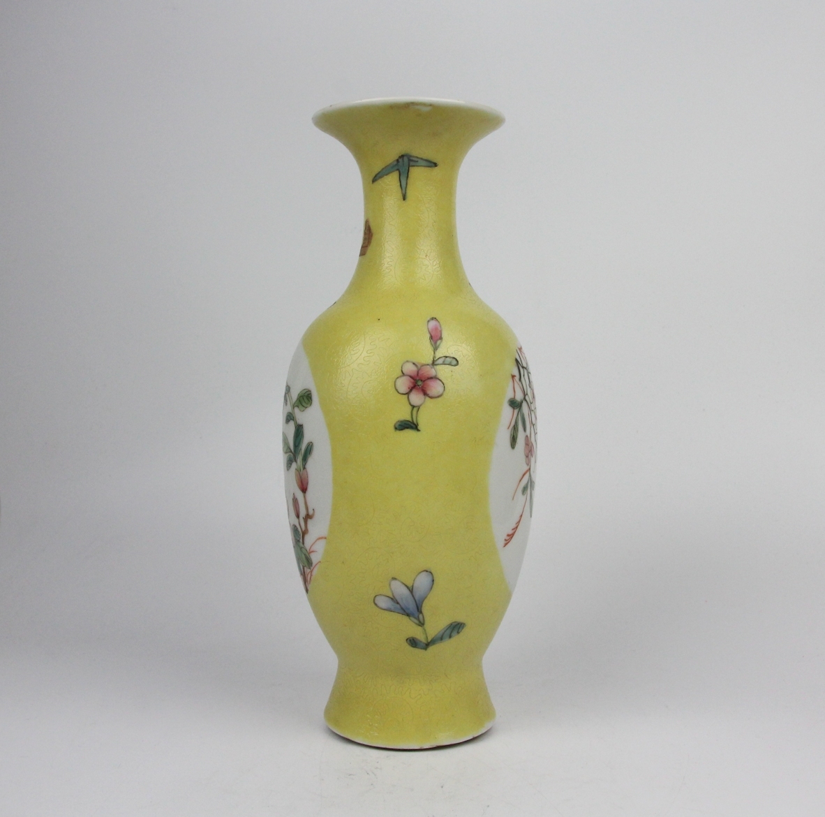 0873 時代物 黄彩花鳥窓絵花瓶 花入り 花器 乾隆年製 約H25.5cm 景徳鎮