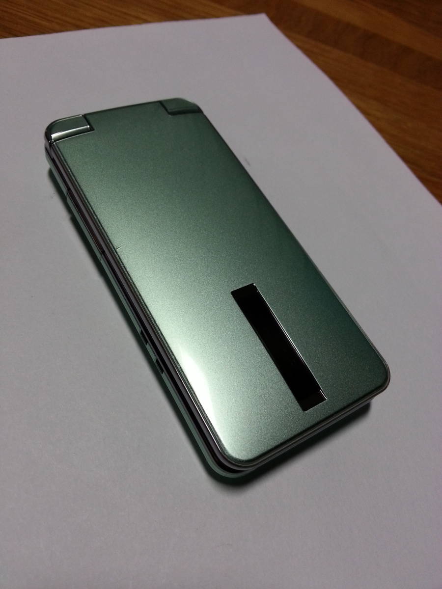 【得価，お買い得】 THE PREMIUM 7 WATERPROOF SoftBank 004SH パフュームグリーン 〇判定(携帯電話)｜売買されたオークション情報、yahooの商品情報をアーカイブ公開 - オークファン シャープ