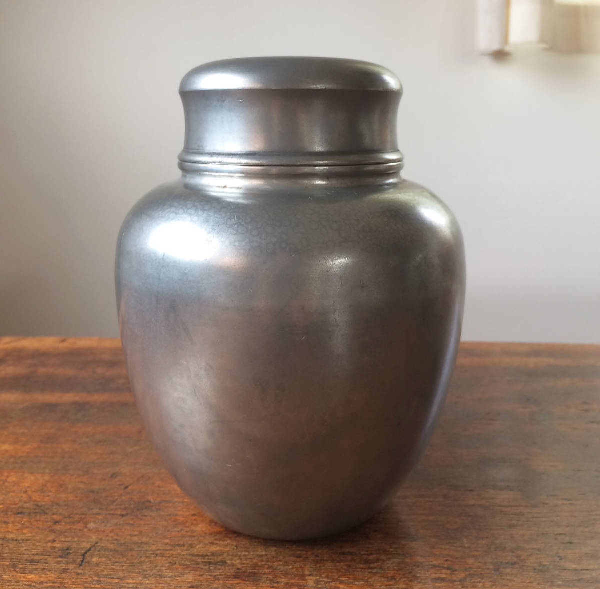 古錫 御錫屋天下一美作守  茶筒 茶入 茶壷 煎茶 茶道具  茶心壺　錫製品 古錫 御錫屋天下一美作守 茶筒 茶入 茶壷 煎茶 茶道具 茶心壺 錫製品