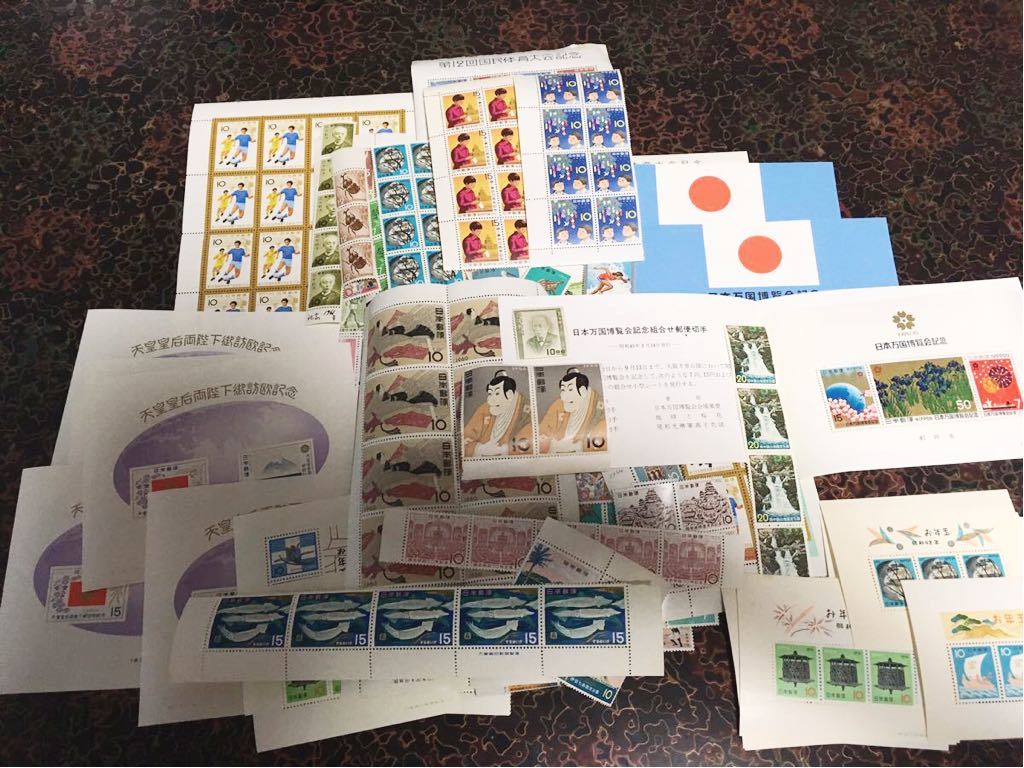 李朝　水滴　山水文角形　染付　書道具　p79 李朝 水滴 山水文角形 染付 書道具 p79 【公式通販】