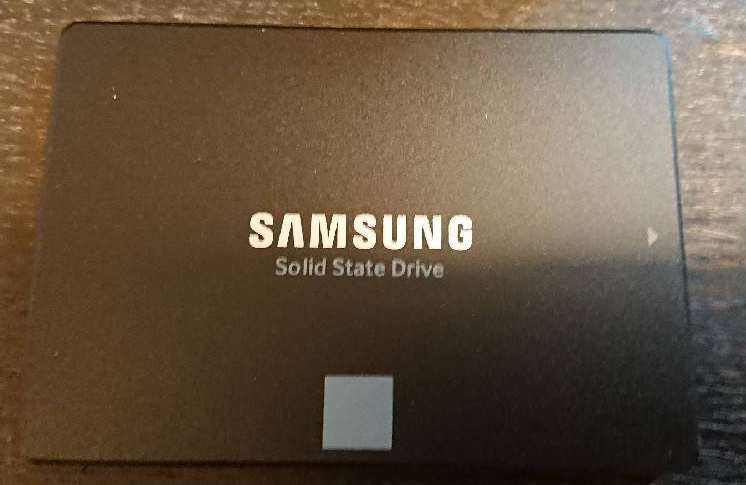 SSD 0 2TB Samsung SATA EVO III 2.5 Inch Internal com: Series MZ